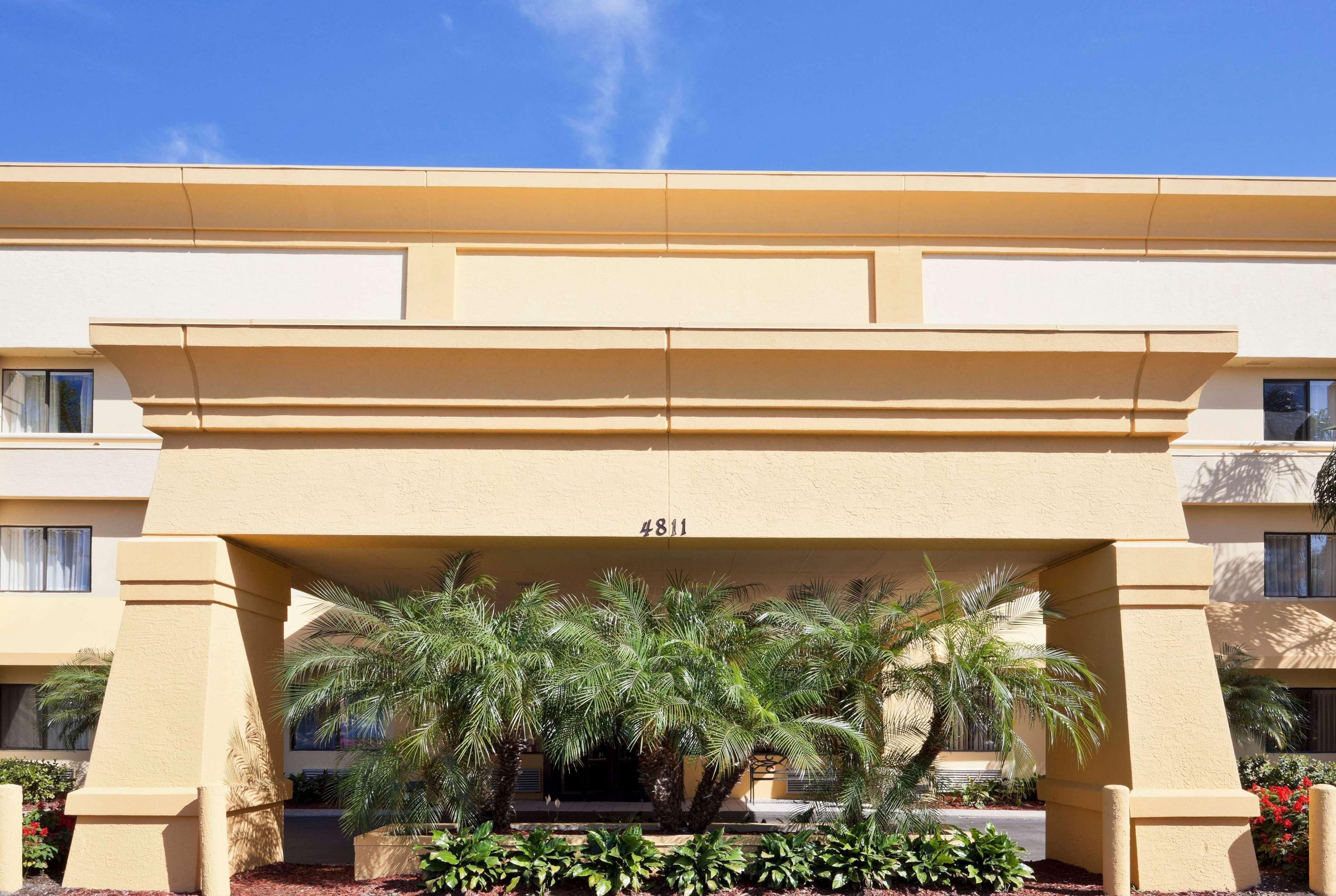 La Quinta By Wyndham Tampa Fairgrounds - Casino Hotel Mango Екстериор снимка